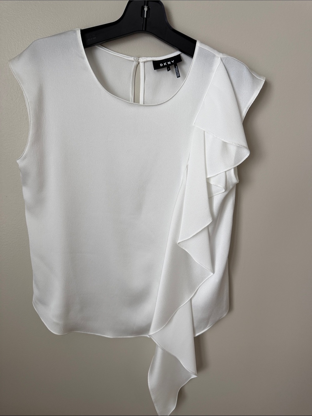 DKNY White Sleeveless Ruffle-Front Top
